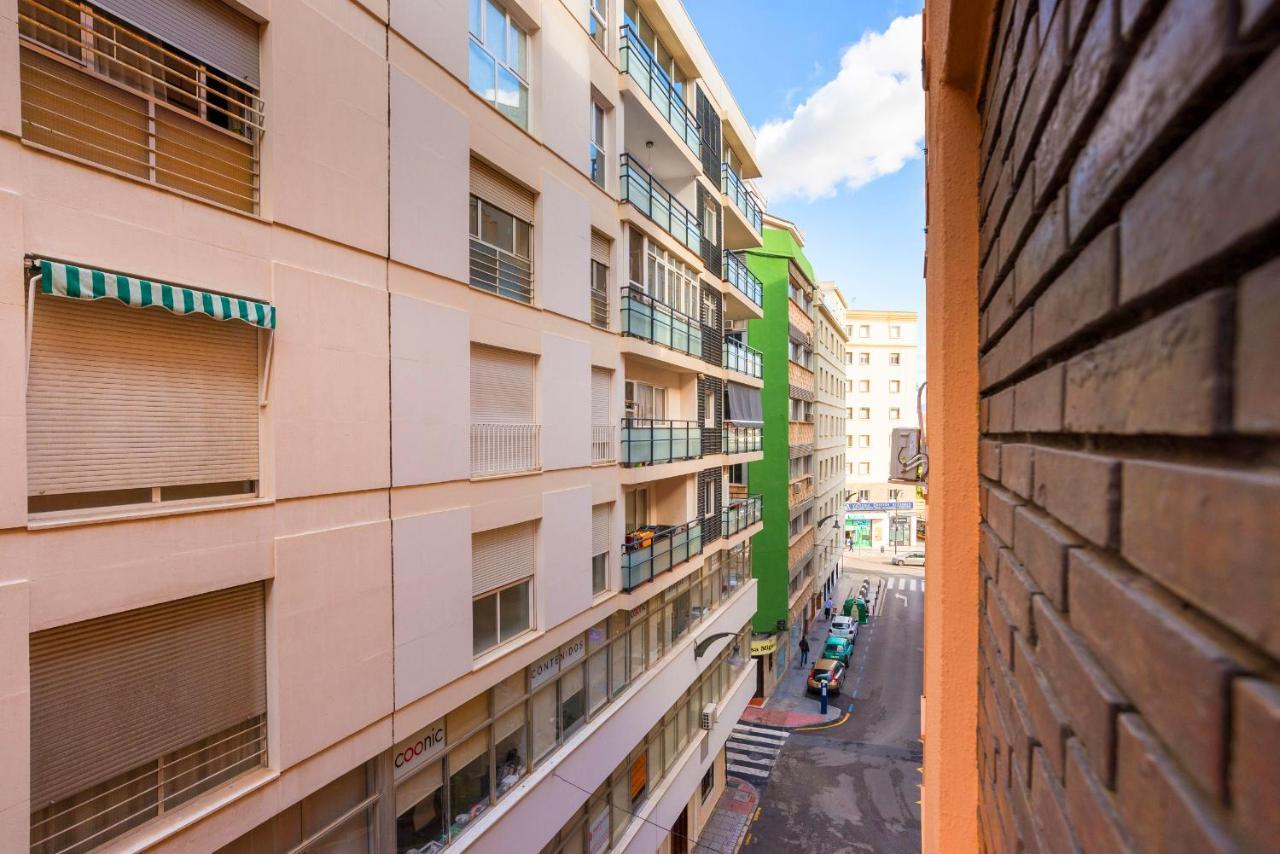 Rooms Young People Only, Soho Citycenter Málaga Esterno foto