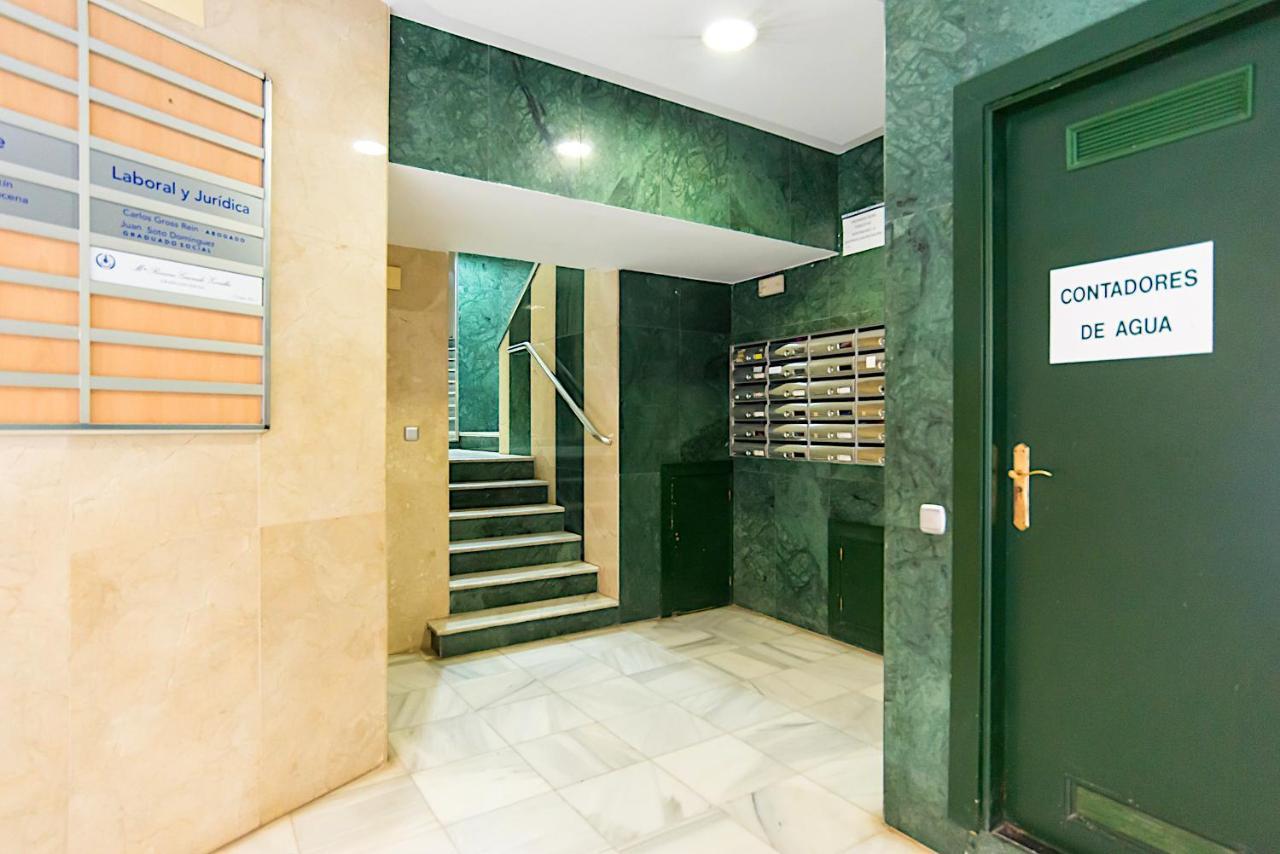 Rooms Young People Only, Soho Citycenter Málaga Esterno foto